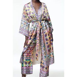 Zara printed kimono robe midi dress satin BLOGGERS FAVORITE!!!